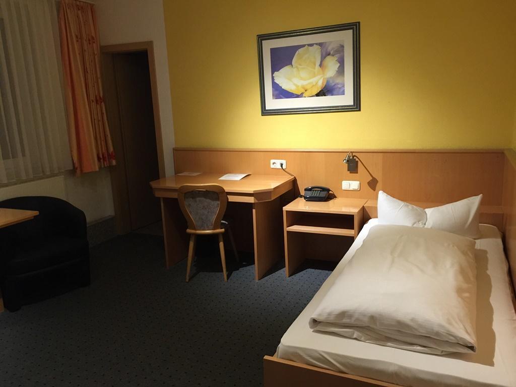 Hotel "Am Bergpark" Neue Drusel Kassel Bagian luar foto